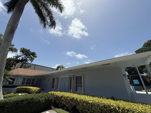 225 N Lakeshore Drive, Hypoluxo, FL 33462