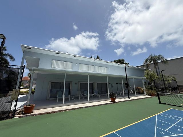 225 N Lakeshore Drive, Hypoluxo, FL 33462