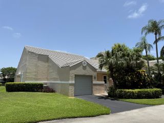225 N Lakeshore Drive, Hypoluxo, FL 33462