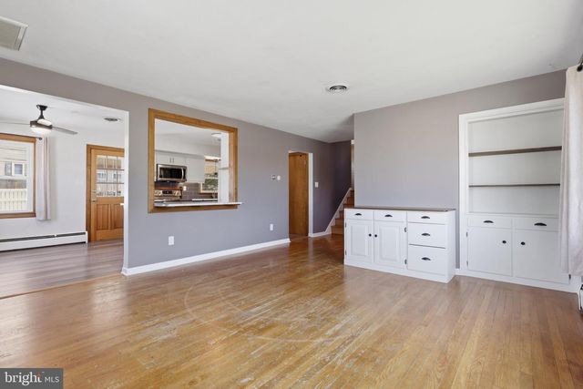 285 DILLER RD, Hanover, PA 17331