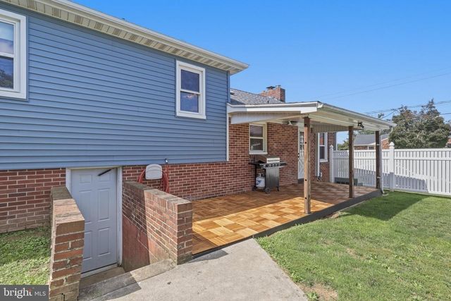 285 DILLER RD, Hanover, PA 17331