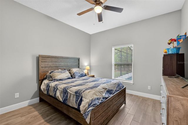 22431 LOOP ROAD, Groveland, FL 34736