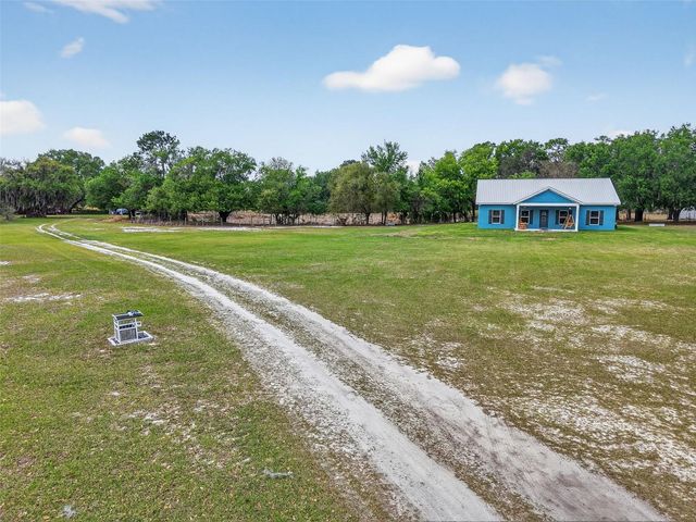 22431 LOOP ROAD, Groveland, FL 34736