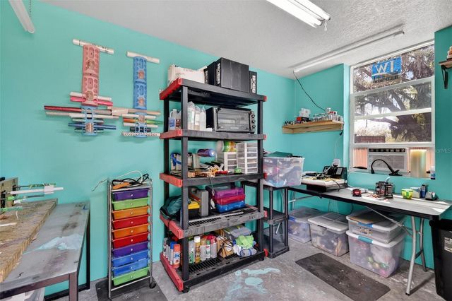 22431 LOOP ROAD, Groveland, FL 34736