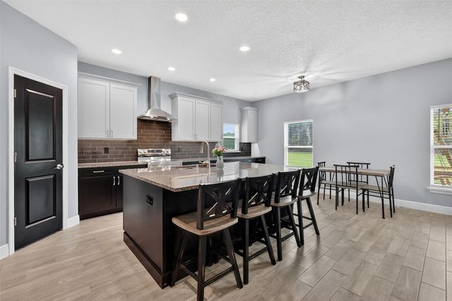 22431 LOOP ROAD, Groveland, FL 34736