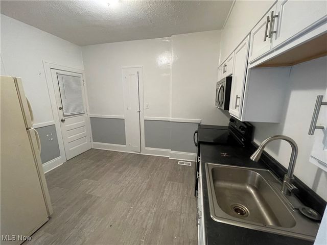 3333 W 111th Street, Cleveland, OH 44111