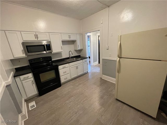 3333 W 111th Street, Cleveland, OH 44111