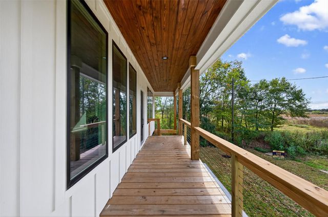 165 Thurman Avenue, Bridge City, TX 77611