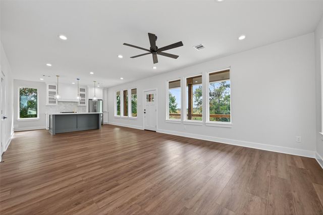 165 Thurman Avenue, Bridge City, TX 77611