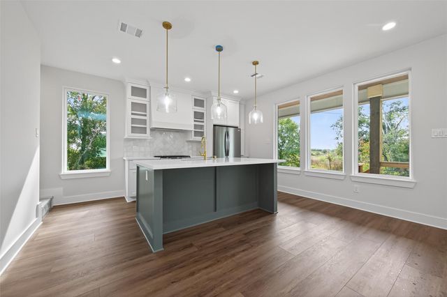 165 Thurman Avenue, Bridge City, TX 77611