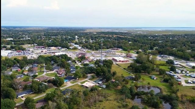 165 Thurman Avenue, Bridge City, TX 77611