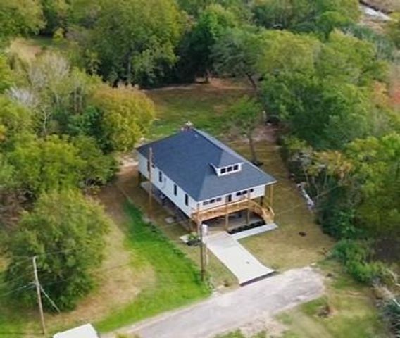 165 Thurman Avenue, Bridge City, TX 77611