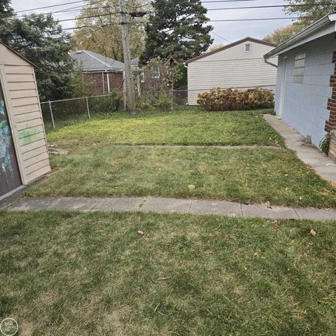 16084 Hauss Avenue, Eastpointe, MI 48021