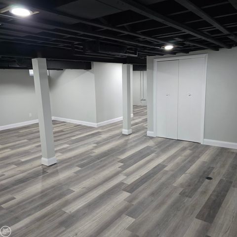 16084 Hauss Avenue, Eastpointe, MI 48021