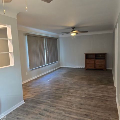 16084 Hauss Avenue, Eastpointe, MI 48021