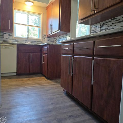 16084 Hauss Avenue, Eastpointe, MI 48021