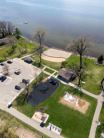 5009 Marsh Road, Mcfarland, WI 53558