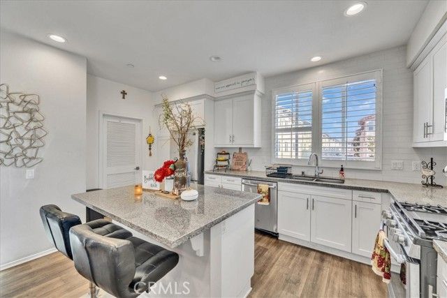 1038 Savi Dr 101, Corona, CA 92878