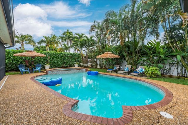 9680 NW 10th Court, Plantation, FL 33322