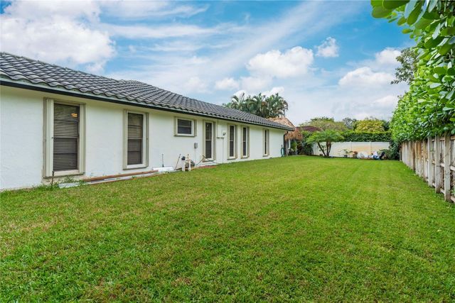 9680 NW 10th Court, Plantation, FL 33322