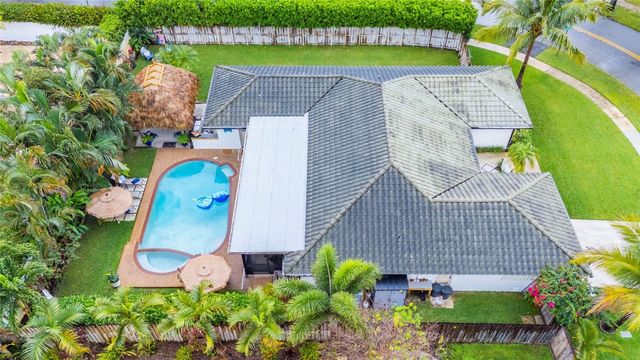 9680 NW 10th Court, Plantation, FL 33322