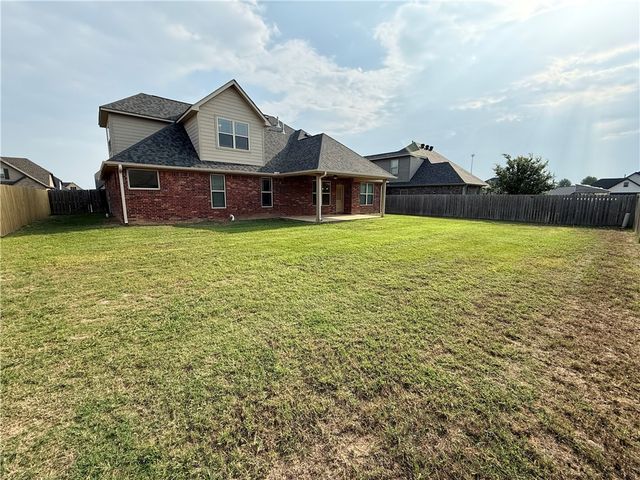 467 Tartaglia Avenue, Tontitown, AR 72762