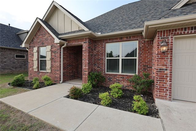 467 Tartaglia Avenue, Tontitown, AR 72762