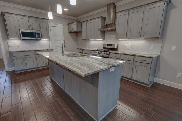 467 Tartaglia Avenue, Tontitown, AR 72762