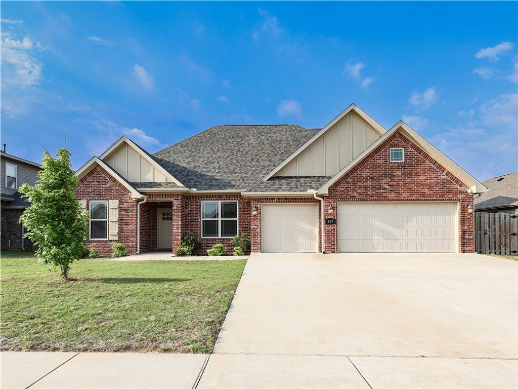 467 Tartaglia Avenue, Tontitown, AR 72762