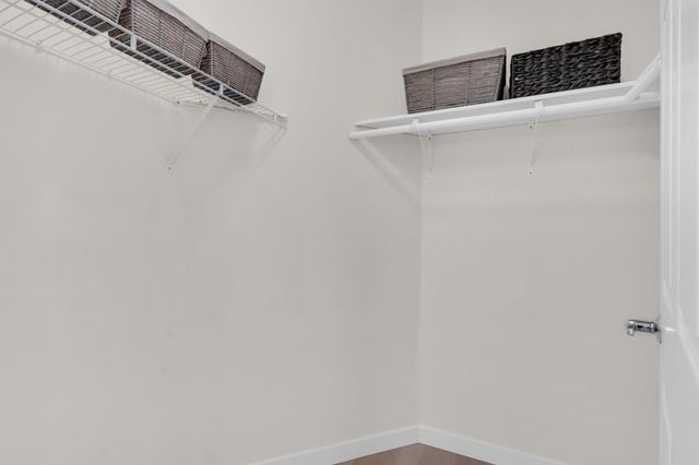 320 320 Caldecott 116, Oakland, CA 94618