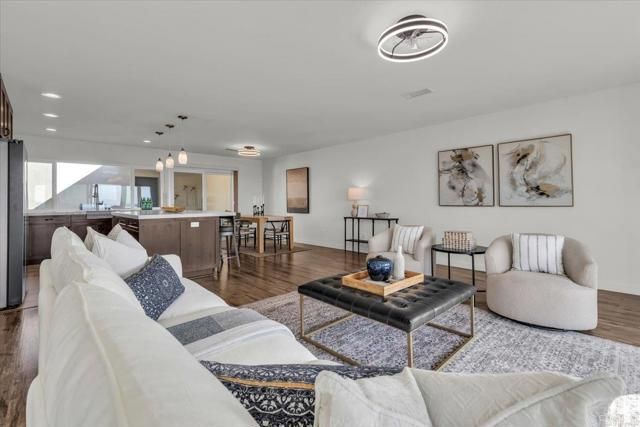 3902 Vista Campana 12, Oceanside, CA 92057