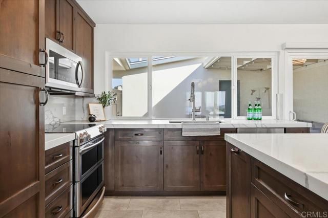 3902 Vista Campana 12, Oceanside, CA 92057