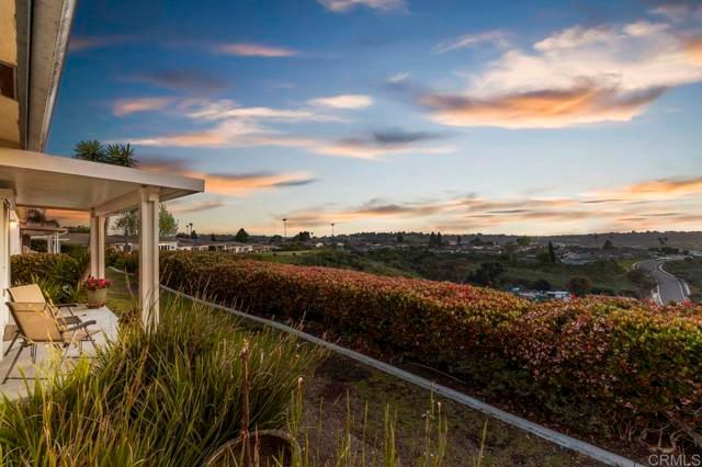 3902 Vista Campana 12, Oceanside, CA 92057