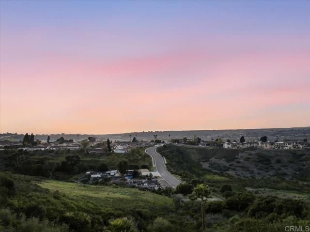 3902 Vista Campana 12, Oceanside, CA 92057