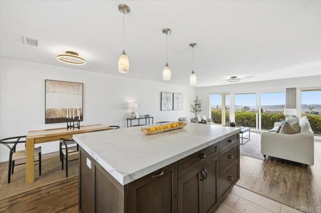 3902 Vista Campana 12, Oceanside, CA 92057