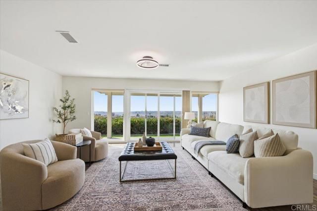 3902 Vista Campana 12, Oceanside, CA 92057