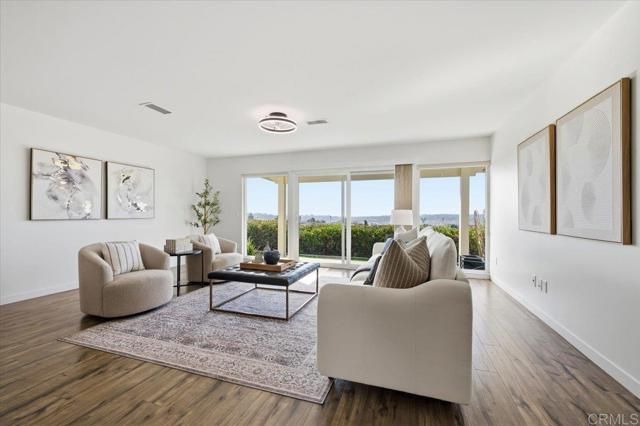 3902 Vista Campana 12, Oceanside, CA 92057