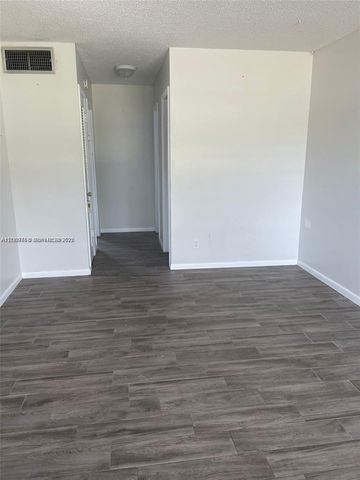 22 SE 3rd Terrace 24, Dania Beach, FL 33004