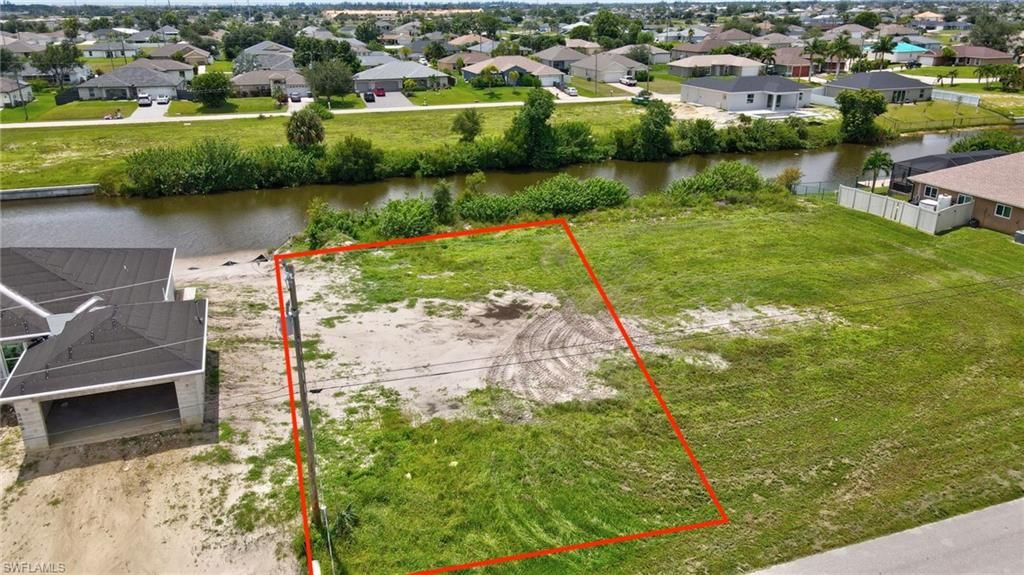 Image 11 of property listing at 1406 NW 11th TER, Cape Coral, FL 33993