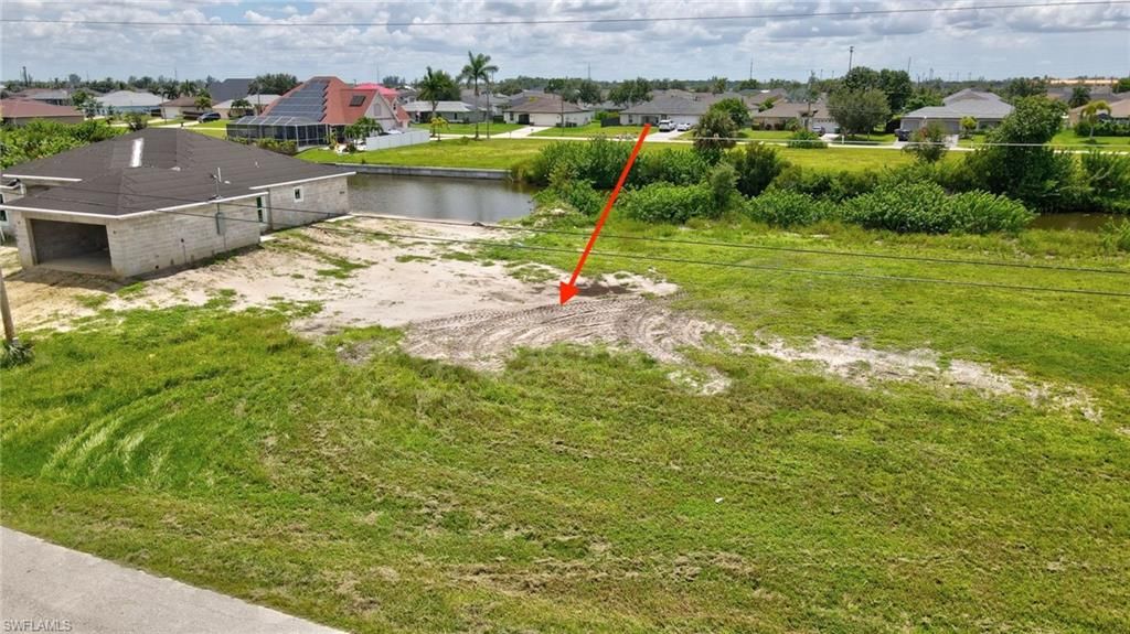 Image 4 of property listing at 1406 NW 11th TER, Cape Coral, FL 33993