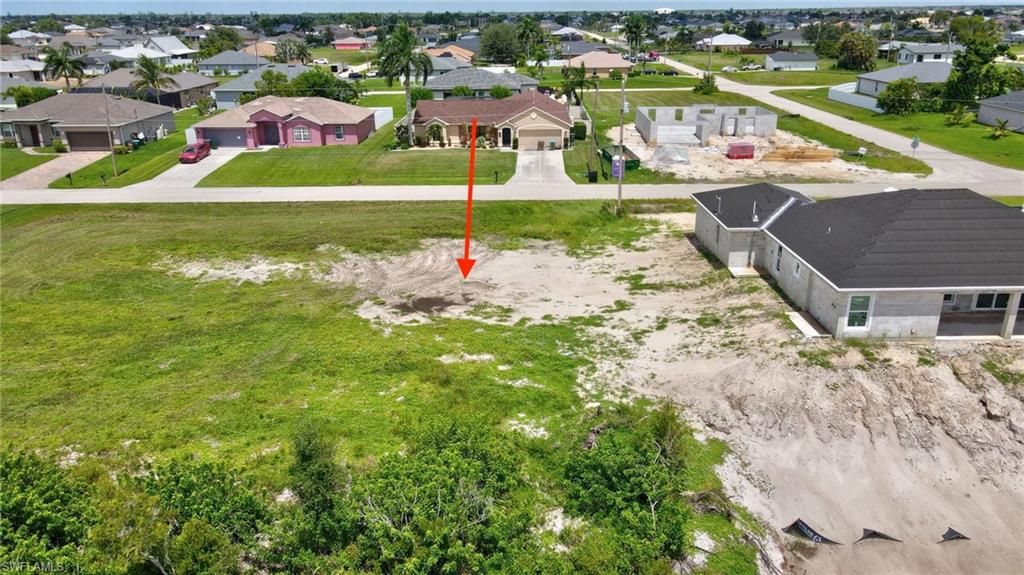 Image 5 of property listing at 1406 NW 11th TER, Cape Coral, FL 33993