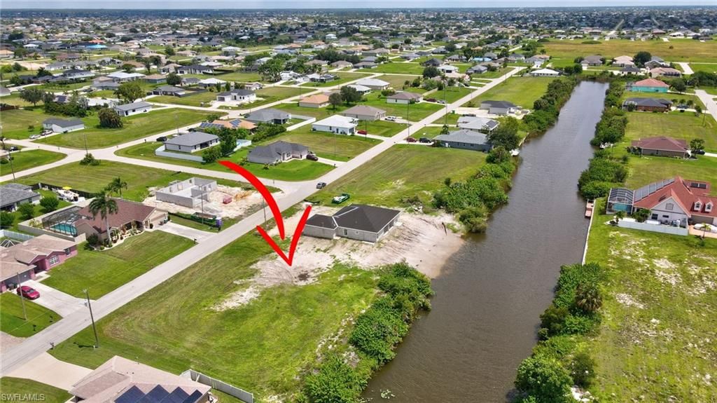 Image 6 of property listing at 1406 NW 11th TER, Cape Coral, FL 33993