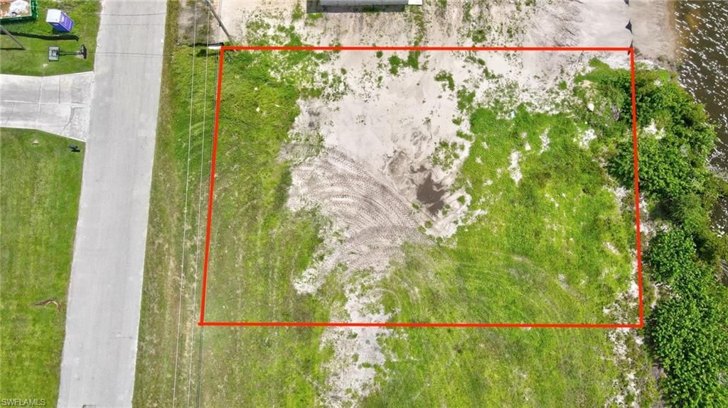 Image 8 of property listing at 1406 NW 11th TER, Cape Coral, FL 33993