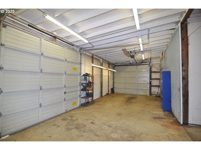 18385 S SPRINGWATER Rd, Estacada, OR 97023