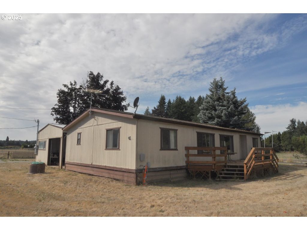 18385 S SPRINGWATER Rd, Estacada, OR 97023