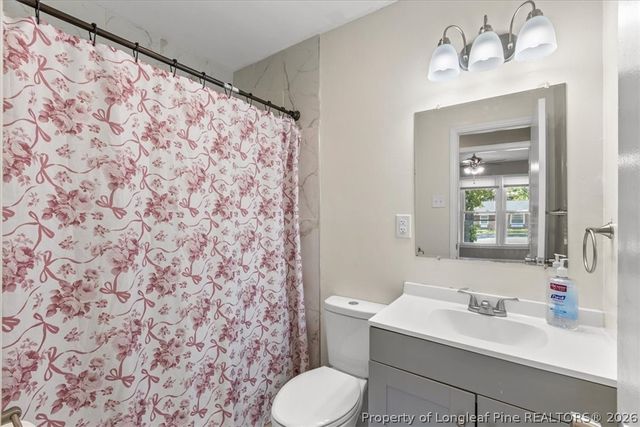 5405 SANDSTONE Drive, Fayetteville, NC 28311