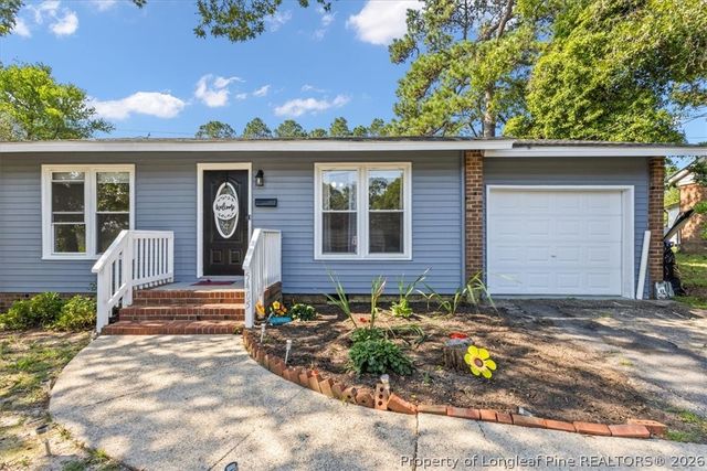 5405 SANDSTONE Drive, Fayetteville, NC 28311