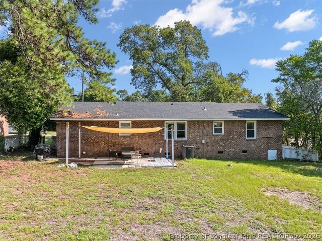 5405 SANDSTONE Drive, Fayetteville, NC 28311