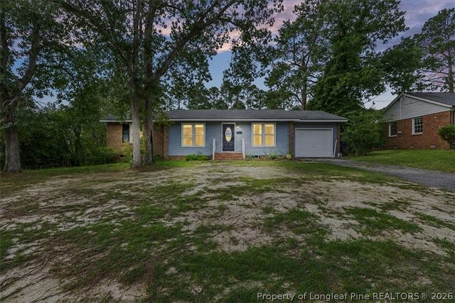 5405 SANDSTONE Drive, Fayetteville, NC 28311