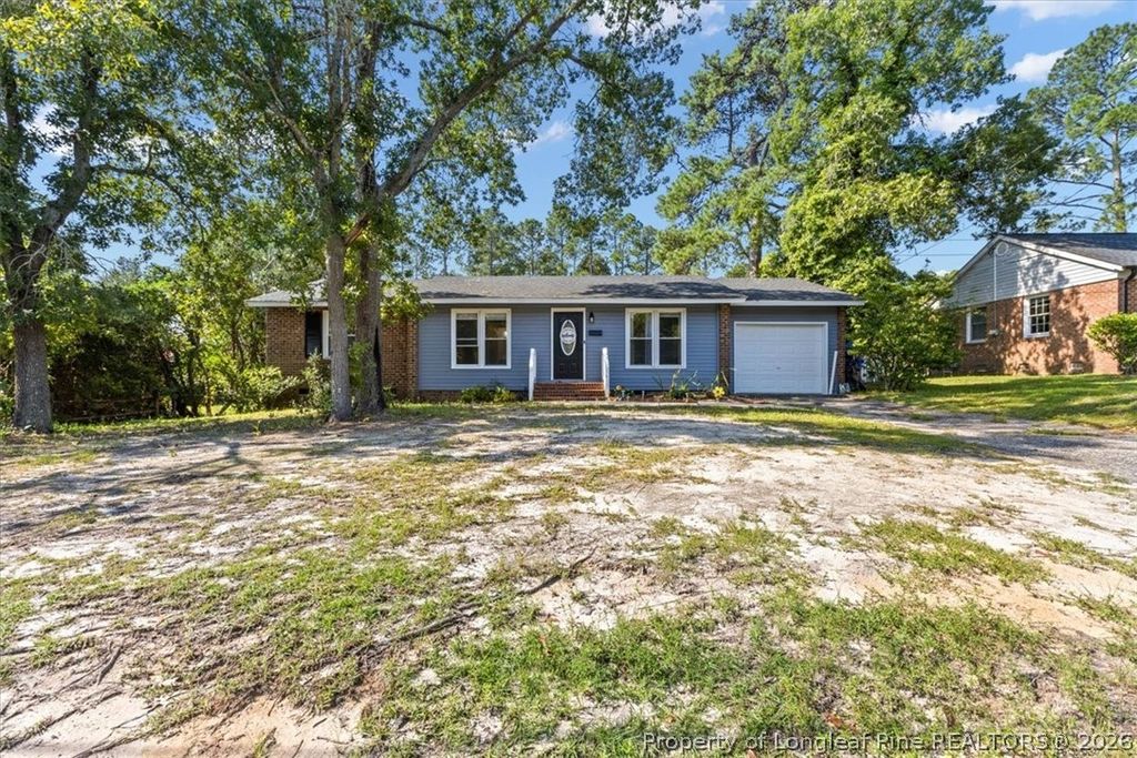 5405 SANDSTONE Drive, Fayetteville, NC 28311 — photo 2